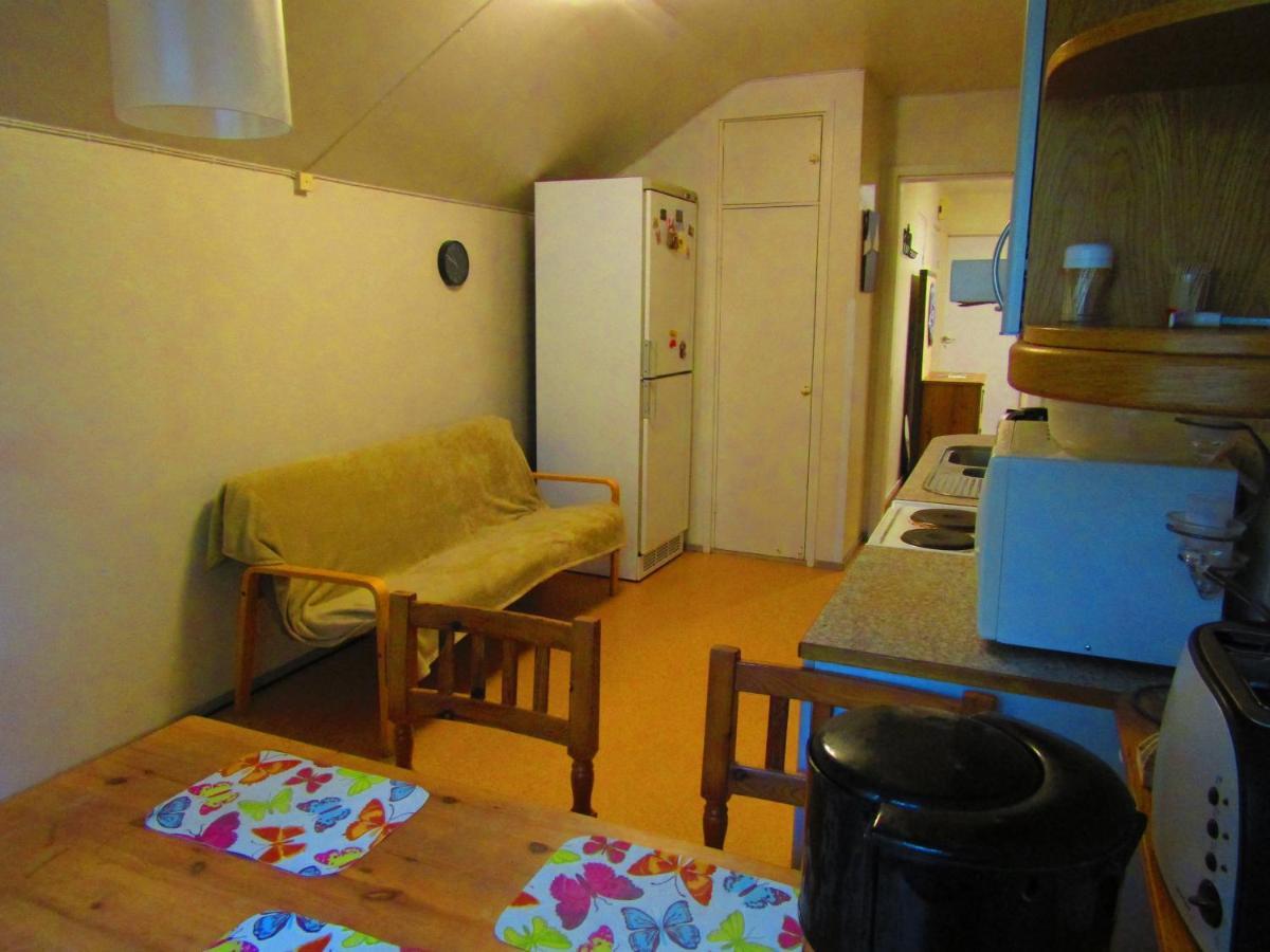 Guest House Ugrin Paikka Sippola Eksteriør bilde